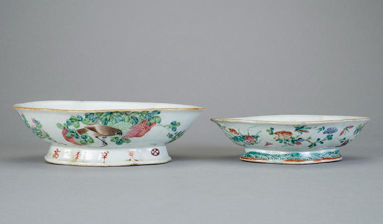 SKÅLAR, 2 st, porslin, Kina, 1800-tal.