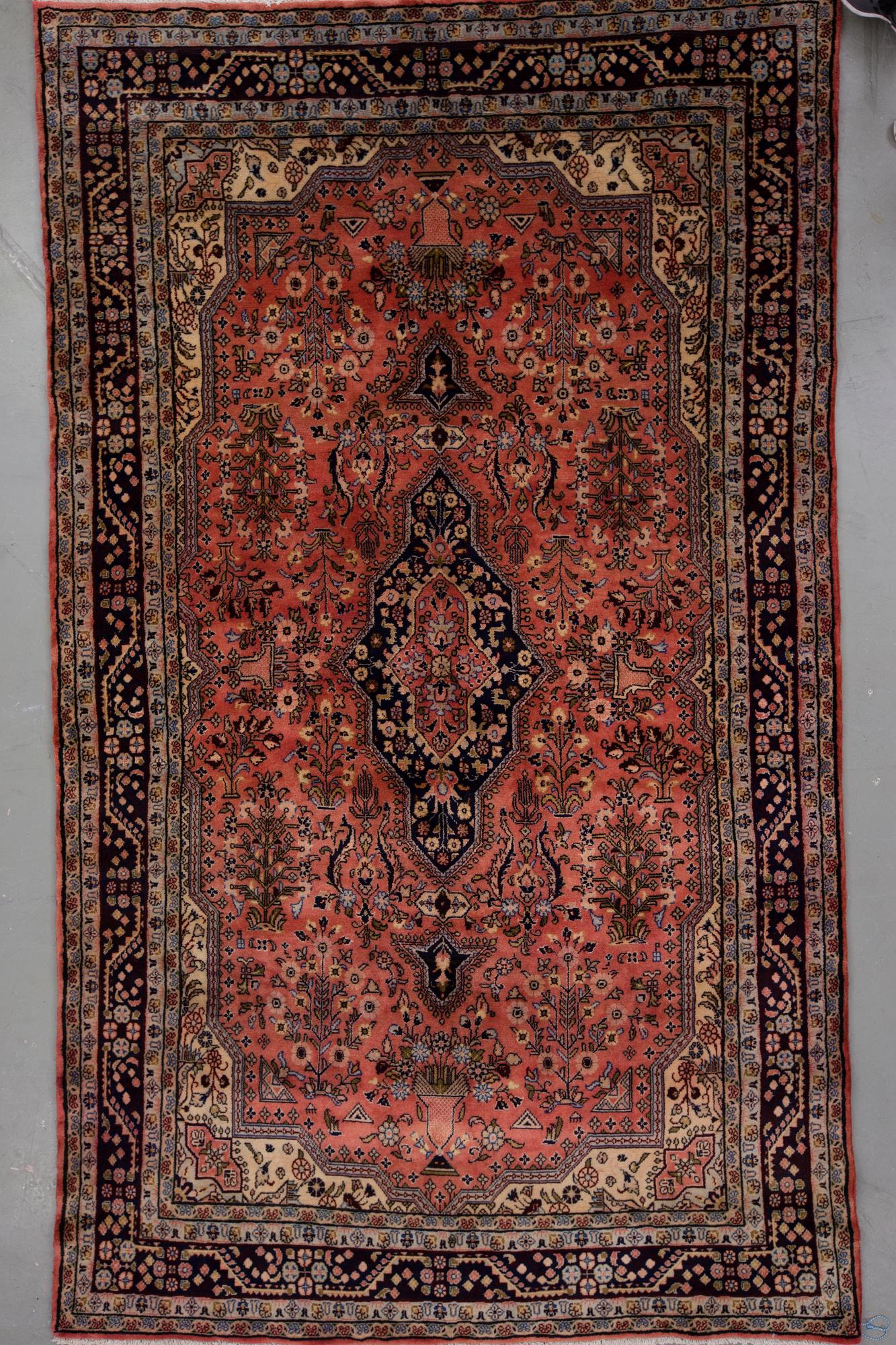 MATTA, Hamadan. Ca 332x197 cm.