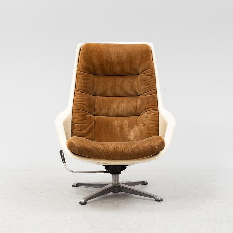 A 'Planet' swivelchair by Alf Svensson & Yngvar Sandström for Ikea, 1970s.