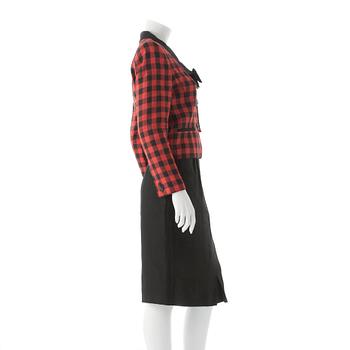 VALENTIONO, a two-piece dress consisting of jacket and skirt.