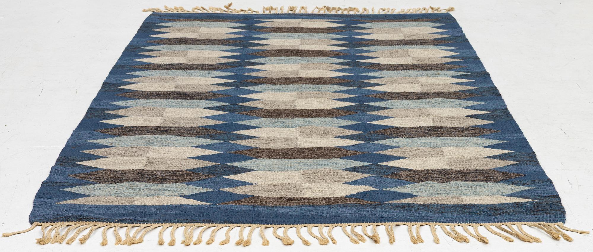 Matta, Rölakan, ca 220 x 142 cm.