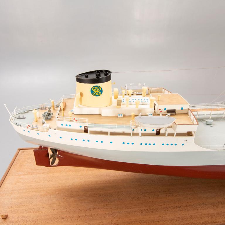 A ship model, M/T Margit Gorthon, launched 1951.