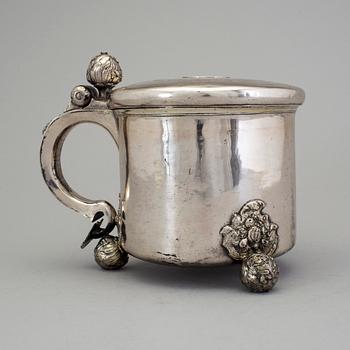 A Swedish 17th century parcel-gilt tankard, mark of Henrik Reimers, Norrkoping (1684-1693).