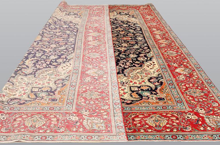A Tabriz carpet, ca 480 x 320 cm.