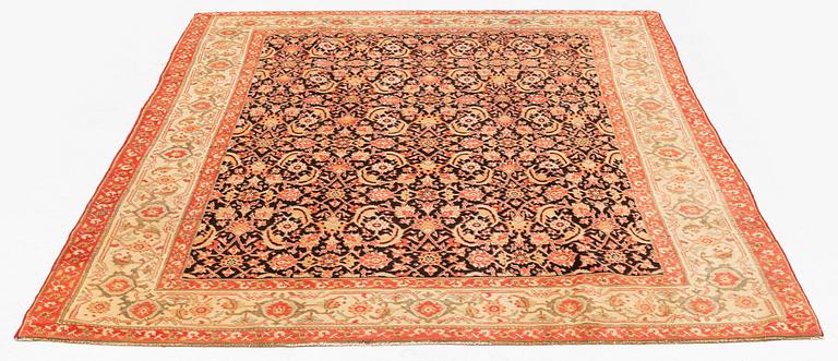 An Agra carpet of Malayer design, c. 250 x 181 cm.