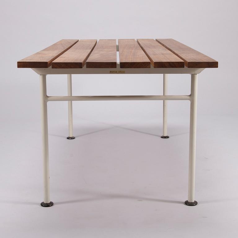 Aarne Ervi, A mid 20th century coffee table for Merivaara Ervi Design.