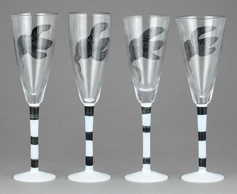 VINGLAS, 4 st. Glas. Ulrica Hydman-Vallien.