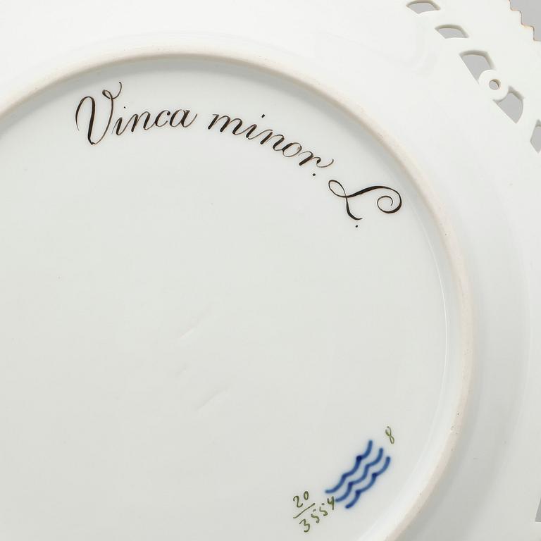 TALLRIKAR, 5 st, porslin, "Flora Danica", Royal Copenhagen.