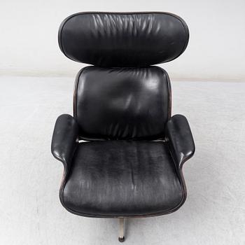 A 'Mr. Chair' easy chair by George Mulhauser for Plycraft, designed 1959.