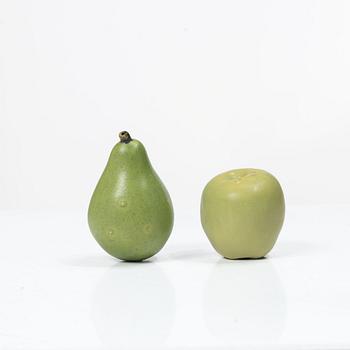 Ingrid Herrlin, apple and pear.