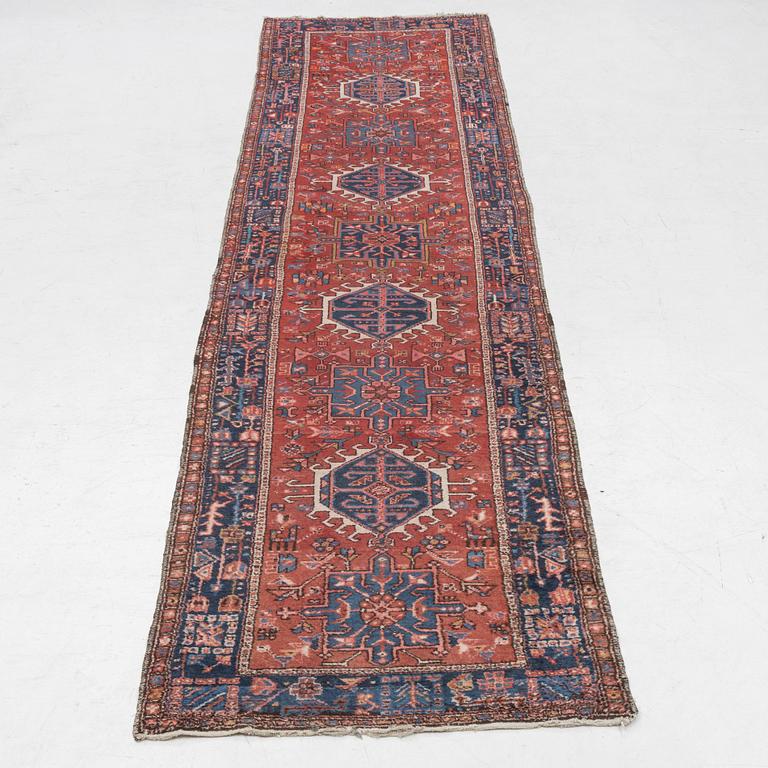 Gallerimatta, oriental, ca. 385 x 100 cm.