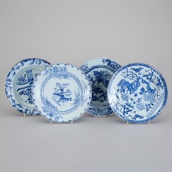 TALLRIKAR, 4 st, porslin. Qianlong (1736-1795).