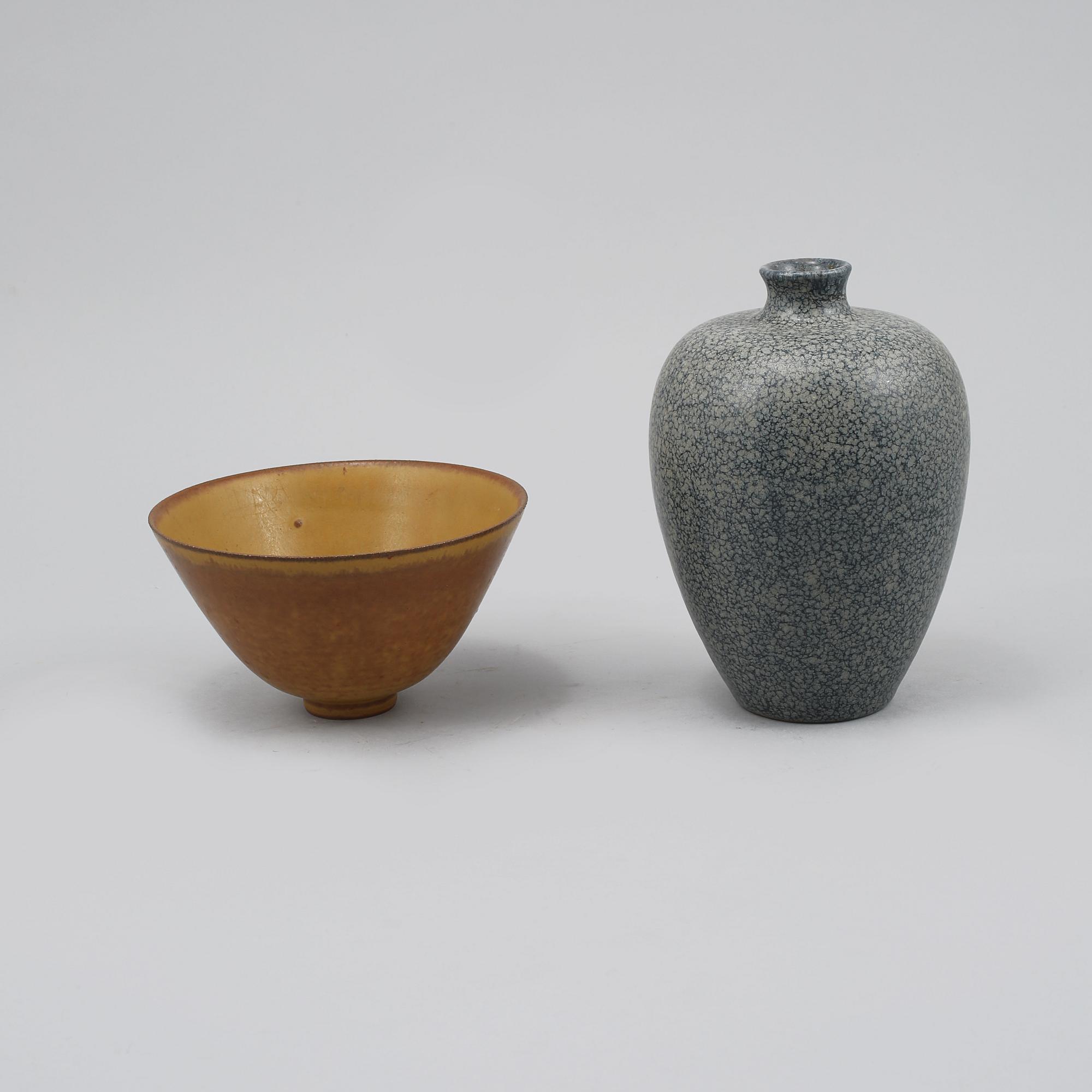 VAS samt SKÅL, stengods, Eric & Ingrid Triller, Tobo, 1900-talets andra hälft.