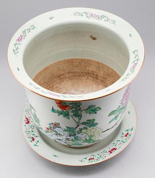YTTERFODER, porslin, Kina, 1900-tal.