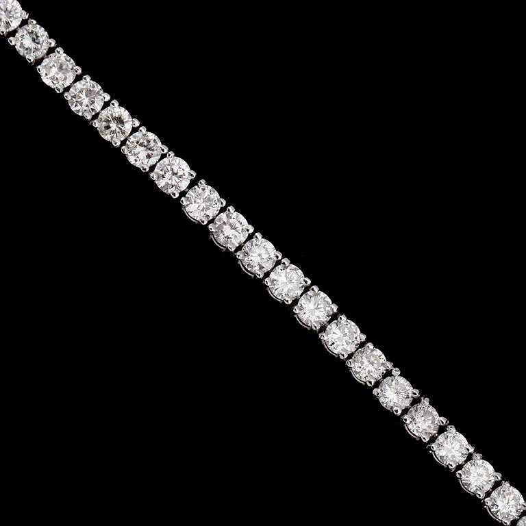 ARMBAND, sk Rivière, 18 k vitguld, briljantslipade diamanter tot 7.03 ct.