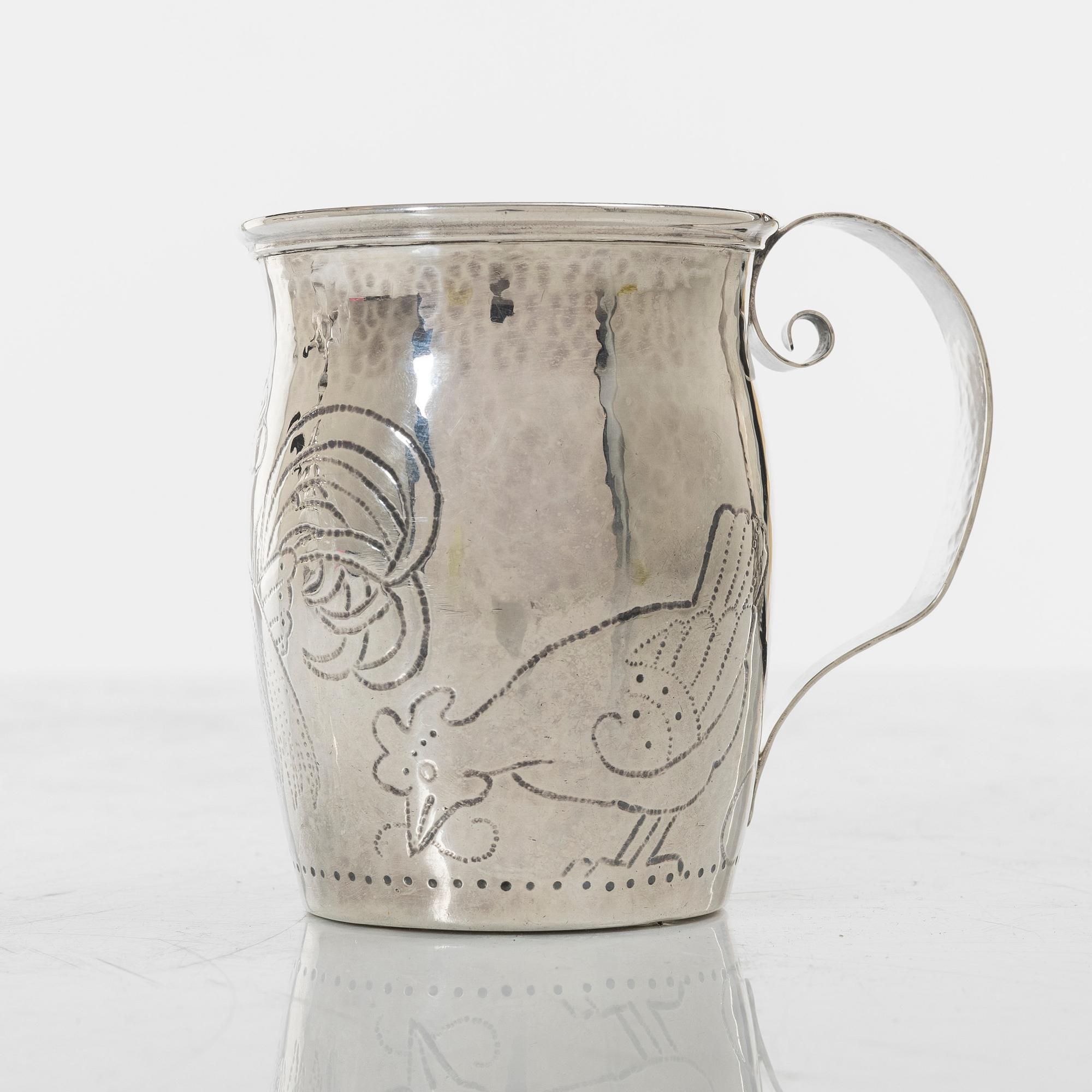 Mugg, silver, svensk importstämpel Axel Larson, Helsingborg 1921.