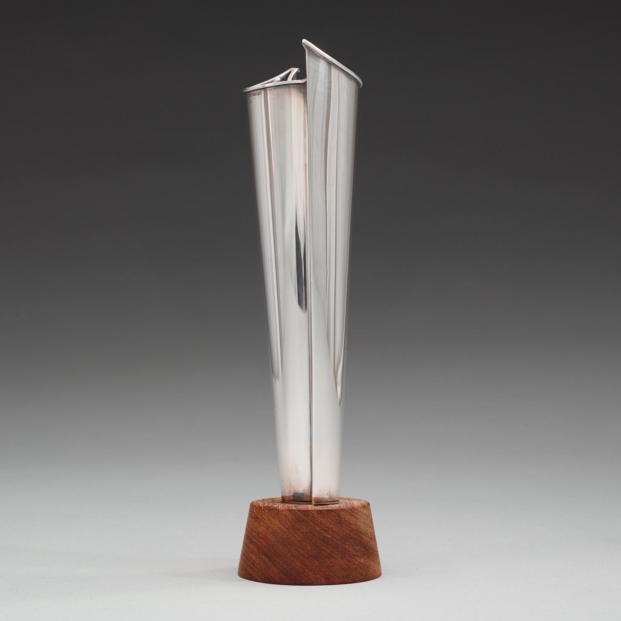 VAS, Tapio Wirkkala, silver, "Liekki", Tavastehus, 1963. Total vikt ca 339 g.