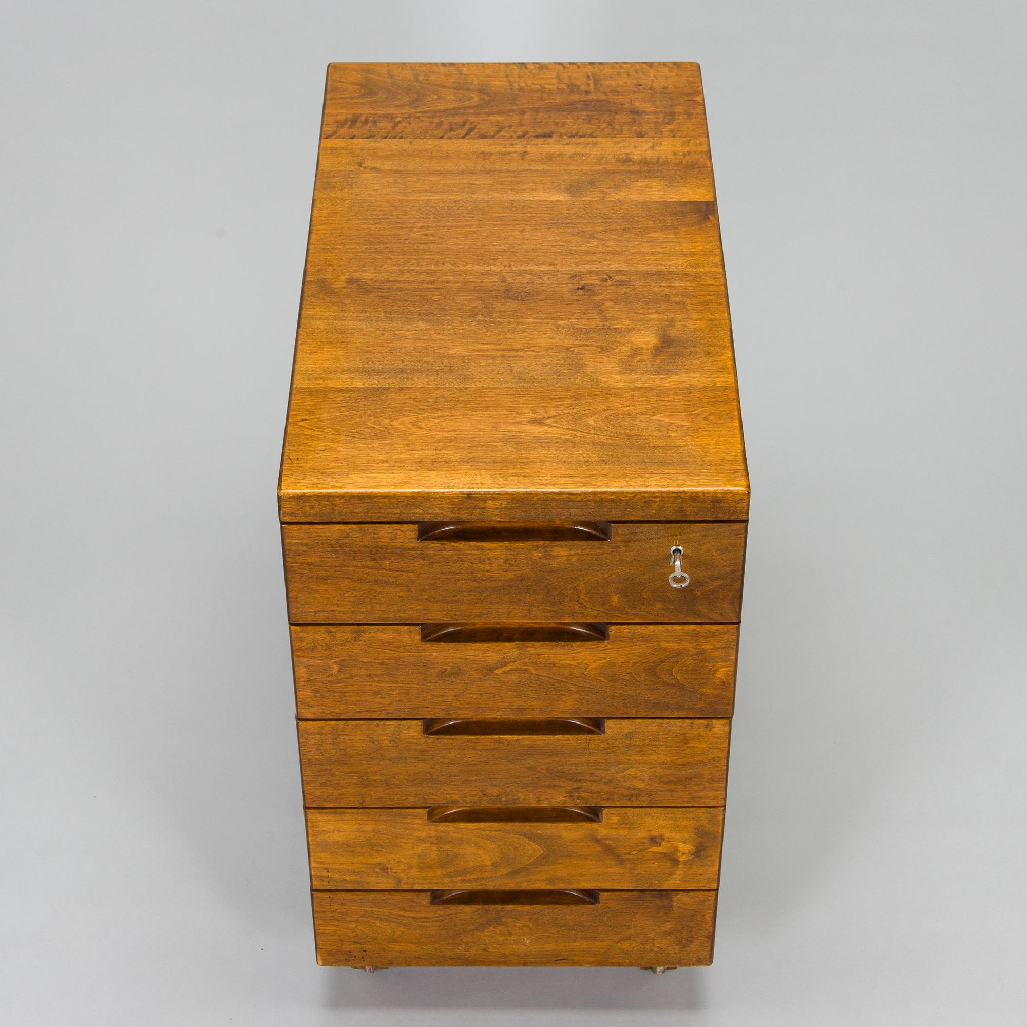 Aino Aalto, A 1940's 'B96' drawer unit for O.Y. Huonekalu- ja Rakennustyötehdas A.B. Finland.