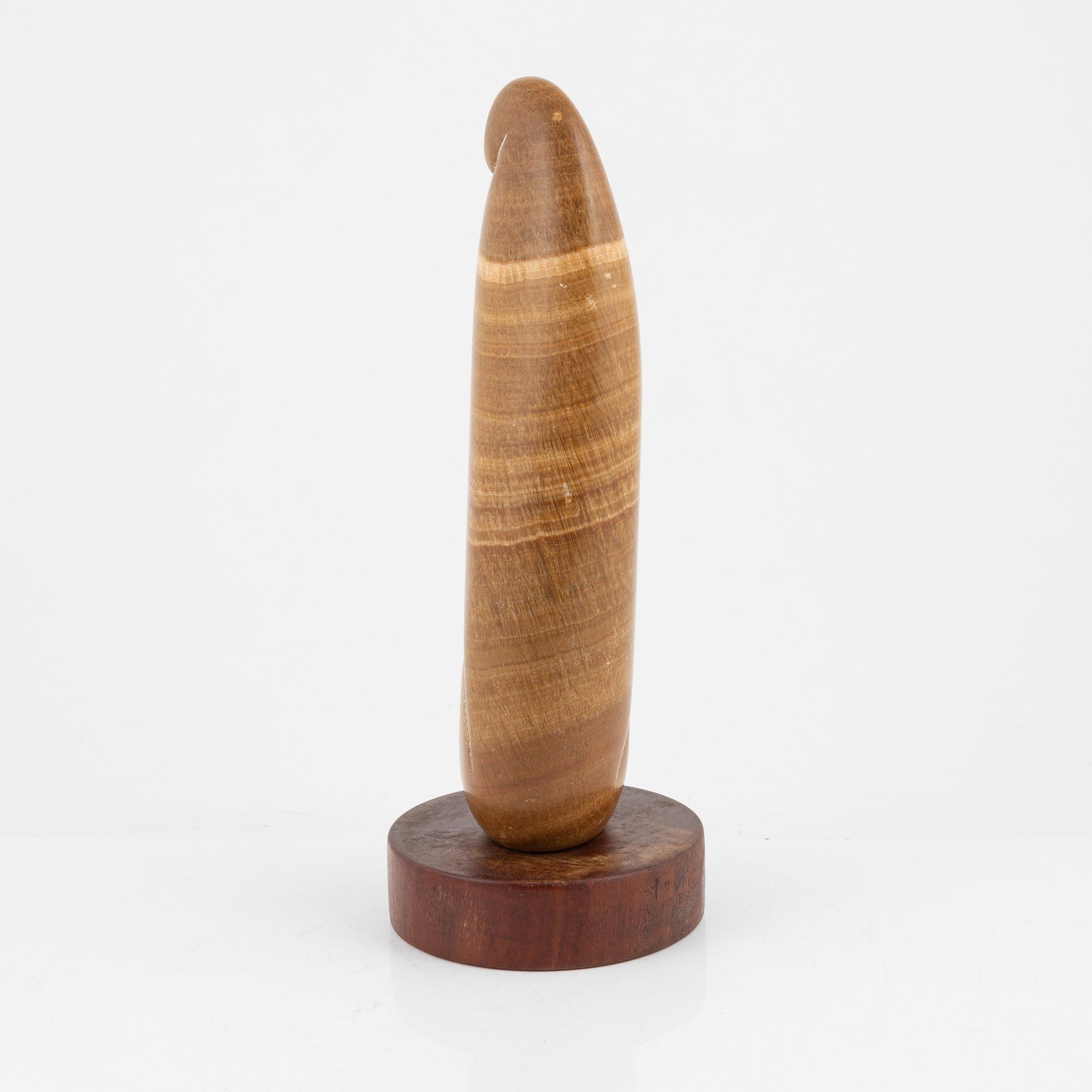 Chanathip Chaiyaiangkul, a sandstone sculpture, 2001.