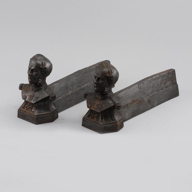 ELDHUNDAR, ett par, gjutjärn, 1900/2000-tal.