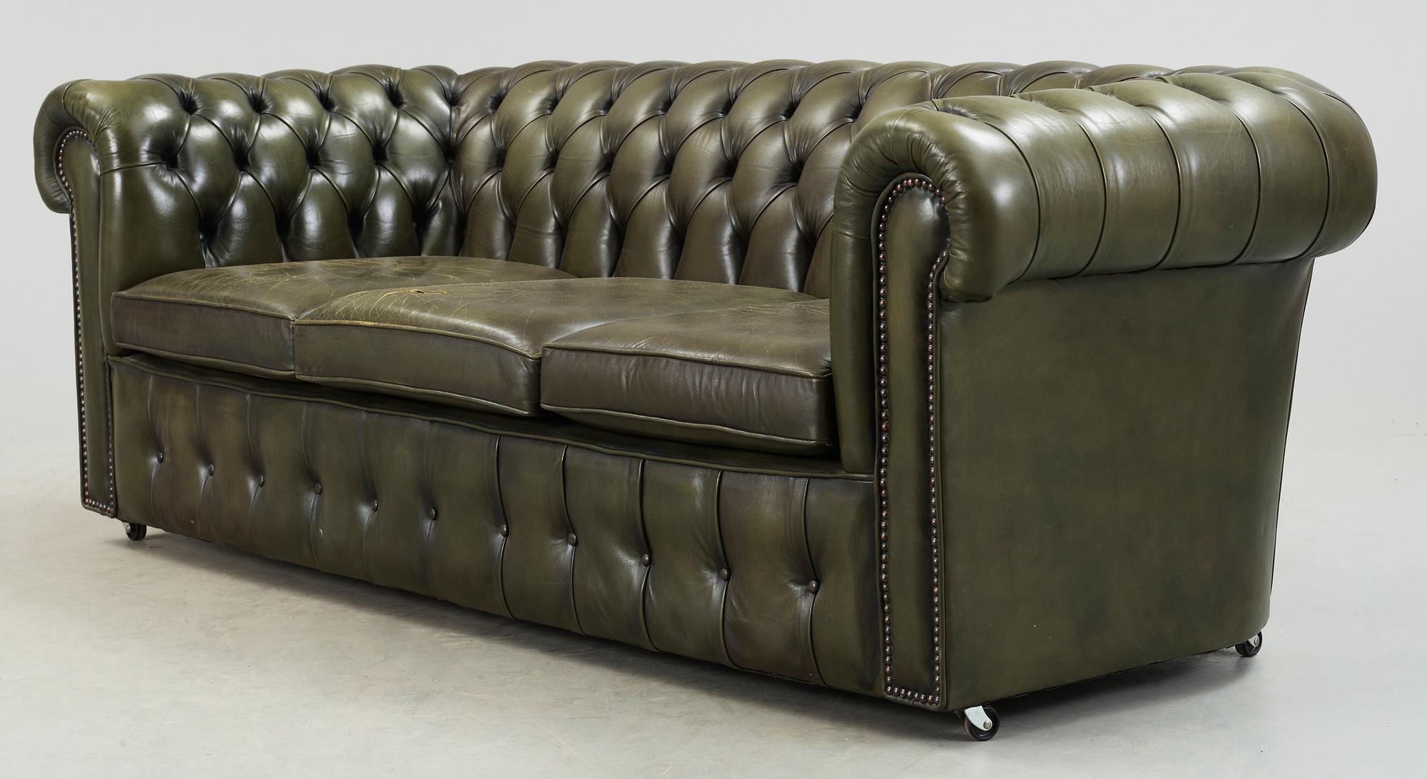 SOFFA, chesterfieldstil, 1900-talets andra hälft.