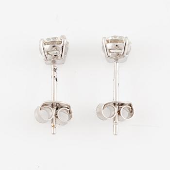Earrings, 18K white gold with brilliant-cut diamonds totalling 0.72 ct, accompanied by GIA dossier.