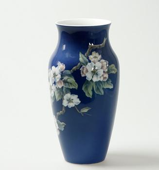 VAS, porslin, Royal Copenhagen, 1900-tal.