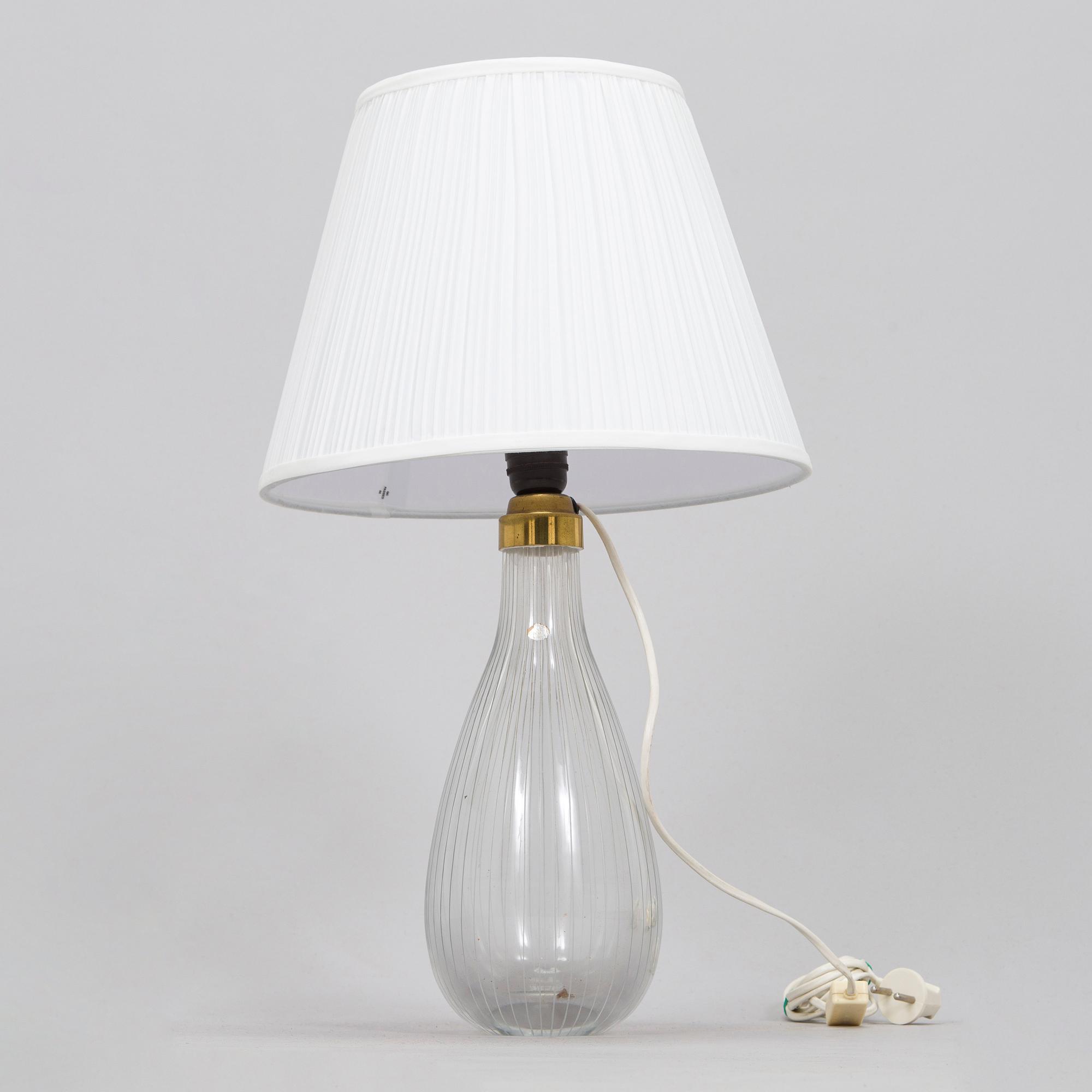 Gunnel Nyman, A table lamp, Nuutajärvi Notsjö. Designed in 1948.