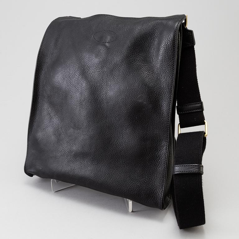 A Mulberry "Anthony Messenger Black" shoulder bag.