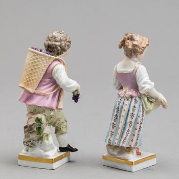 A pair of Meissen figurines, early part of the 20th century.