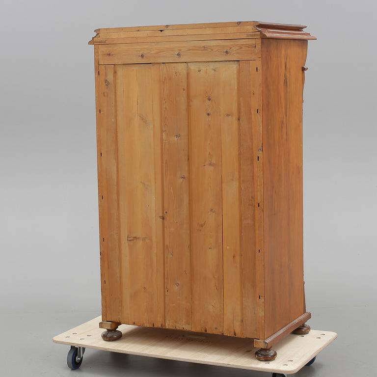 HERRBYRÅ, nyrenässans, 1800-talets slut.