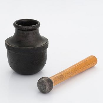 Bertel Gardberg, mortel, stämplad GB.