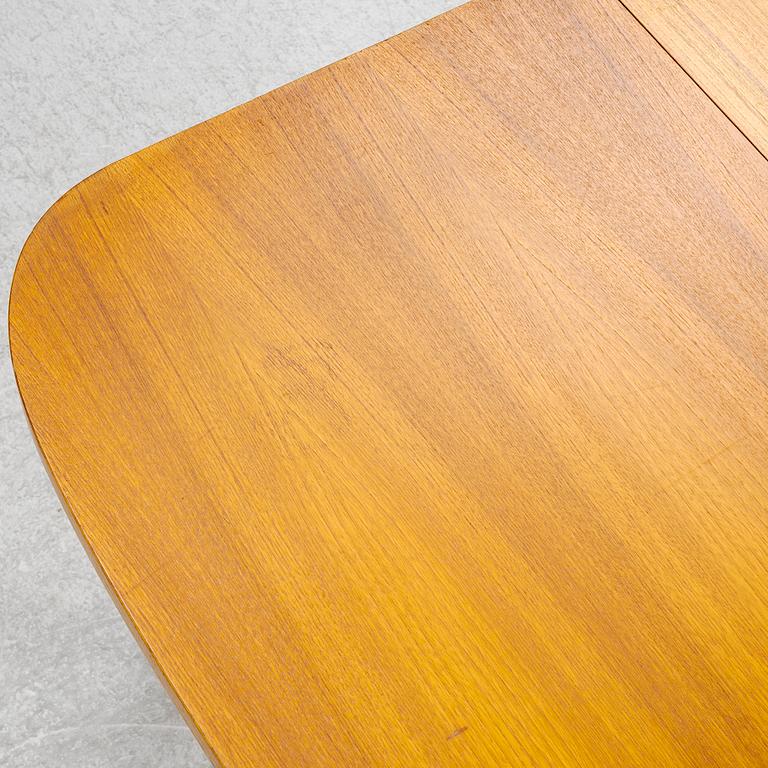 A dining table, 1950s/60s.