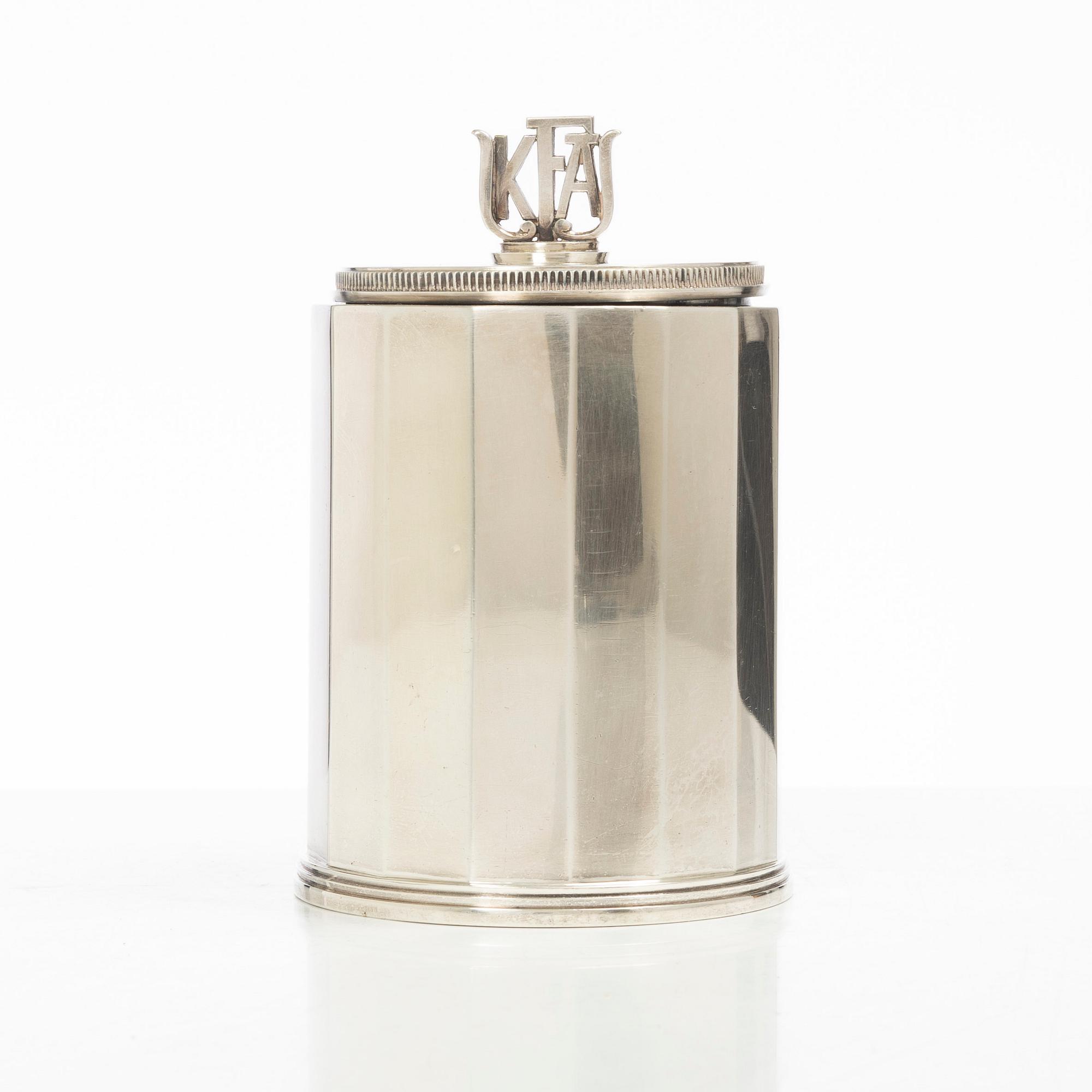 Atelier Borgila, tobaksburk med lock, sterling silver, Stockholm 1937.