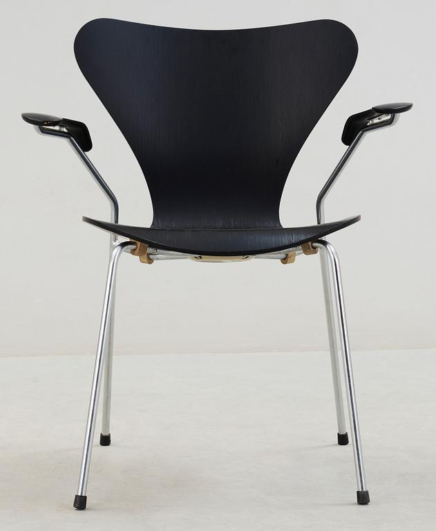 KARMSTOL, "Sjuan", Arne Jacobsen, Fritz Hansen, 1994.
