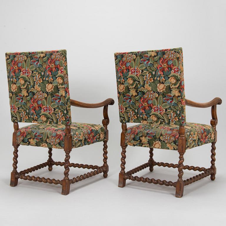 Karmstolar, ett par, barockstil, 1900-talets första kvartal.