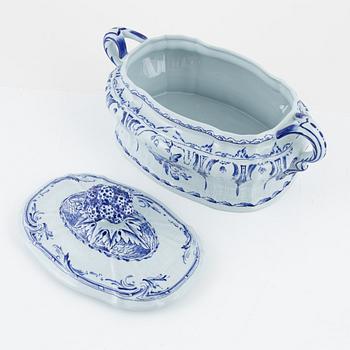 A porcelain terrine, after original from 1758, Rörstrand, 1976.