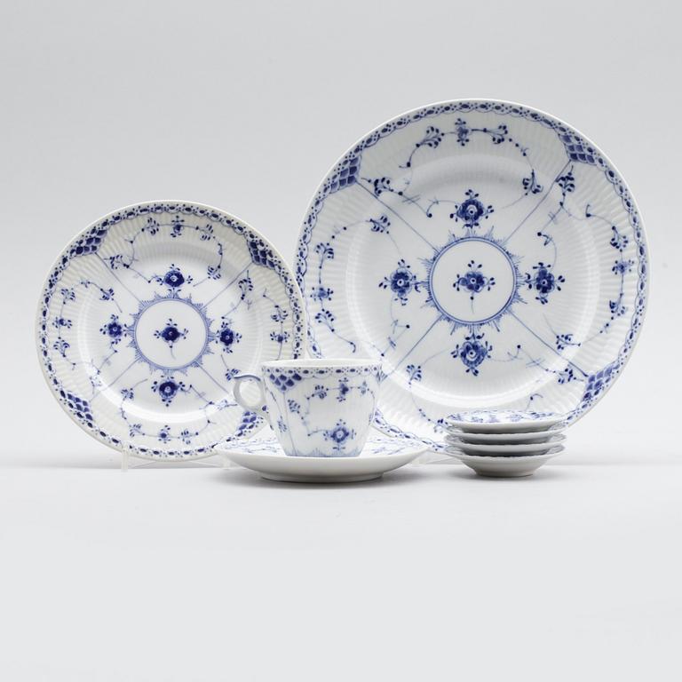SERVISPORSLIN, 26 delar, Royal Copenhagen, Danmark.