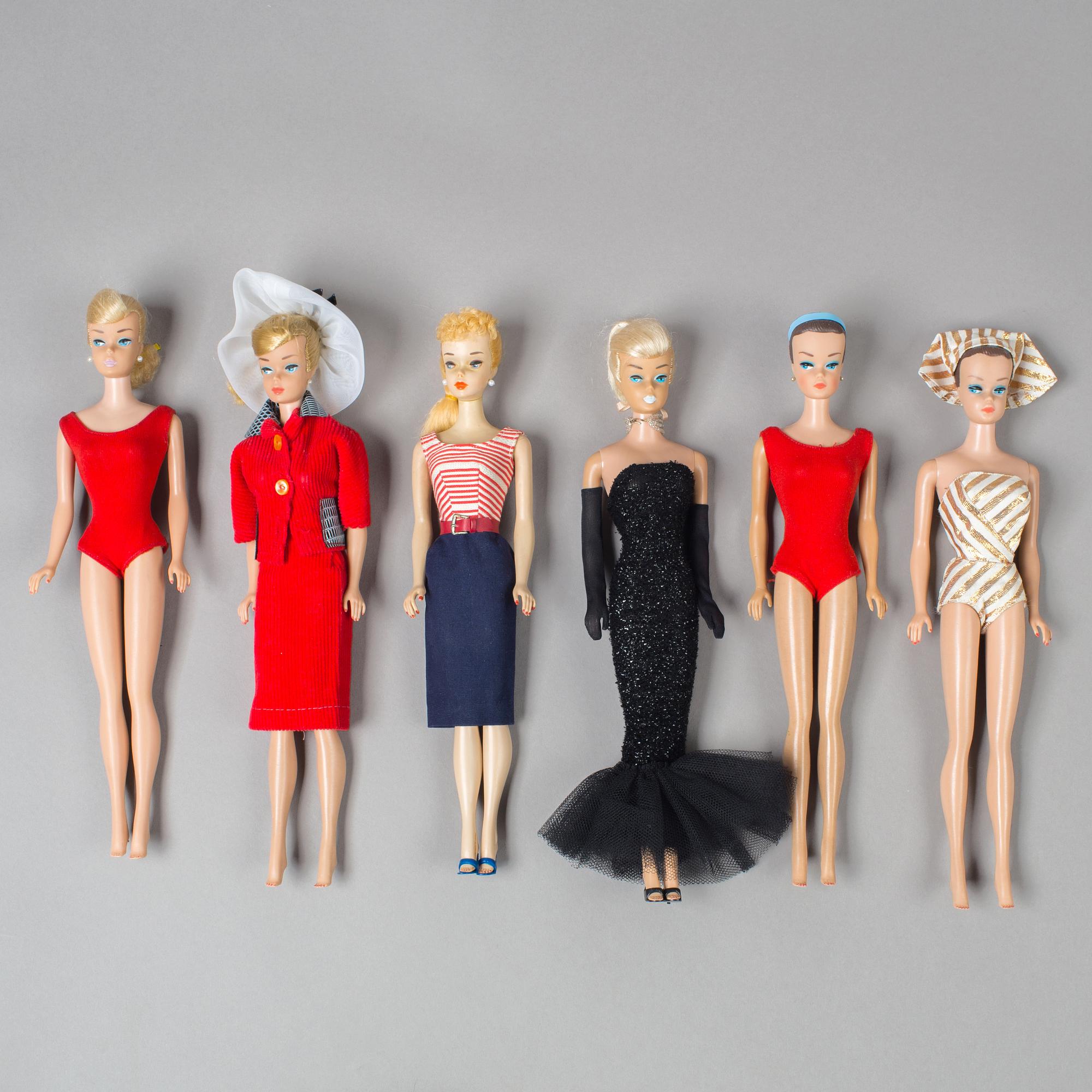 A lot of eleven Barbie dolls Mattel 1960s. Bukowskis
