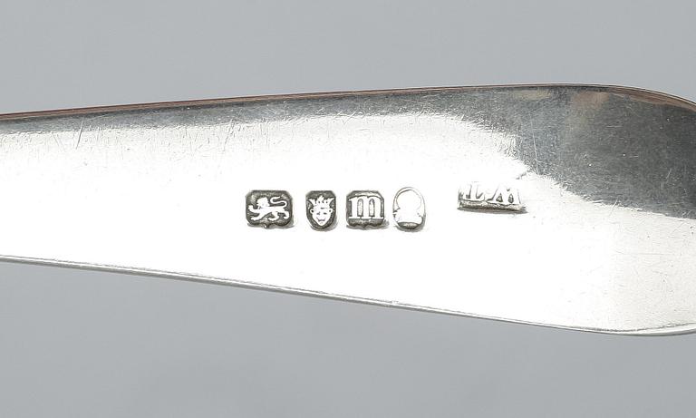 RAGUSKED, silver, London 1787. Vikt ca 80 gram.