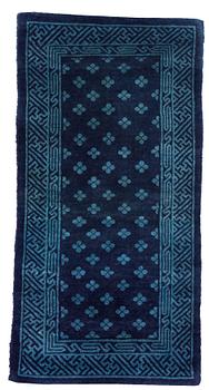 603. MATTA, SEMIANTIK BAOTOU. Kina, 1900-talets förra hälft. 125 x 64,5 cm.