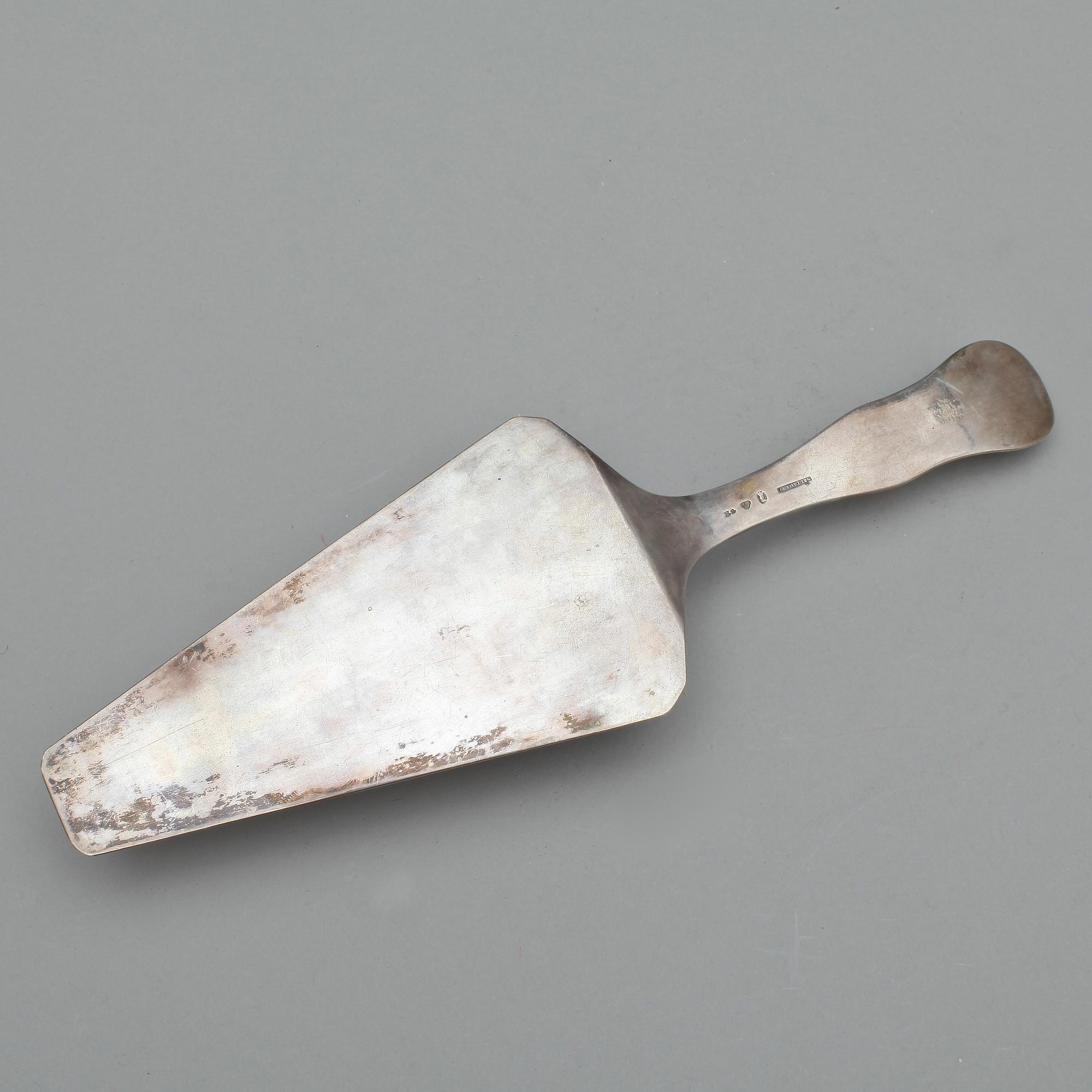 TÅRTSPADE, silver, Fredrik & Wilhelm Zethelius, Stockholm 1835. Vikt ca 132 gram.