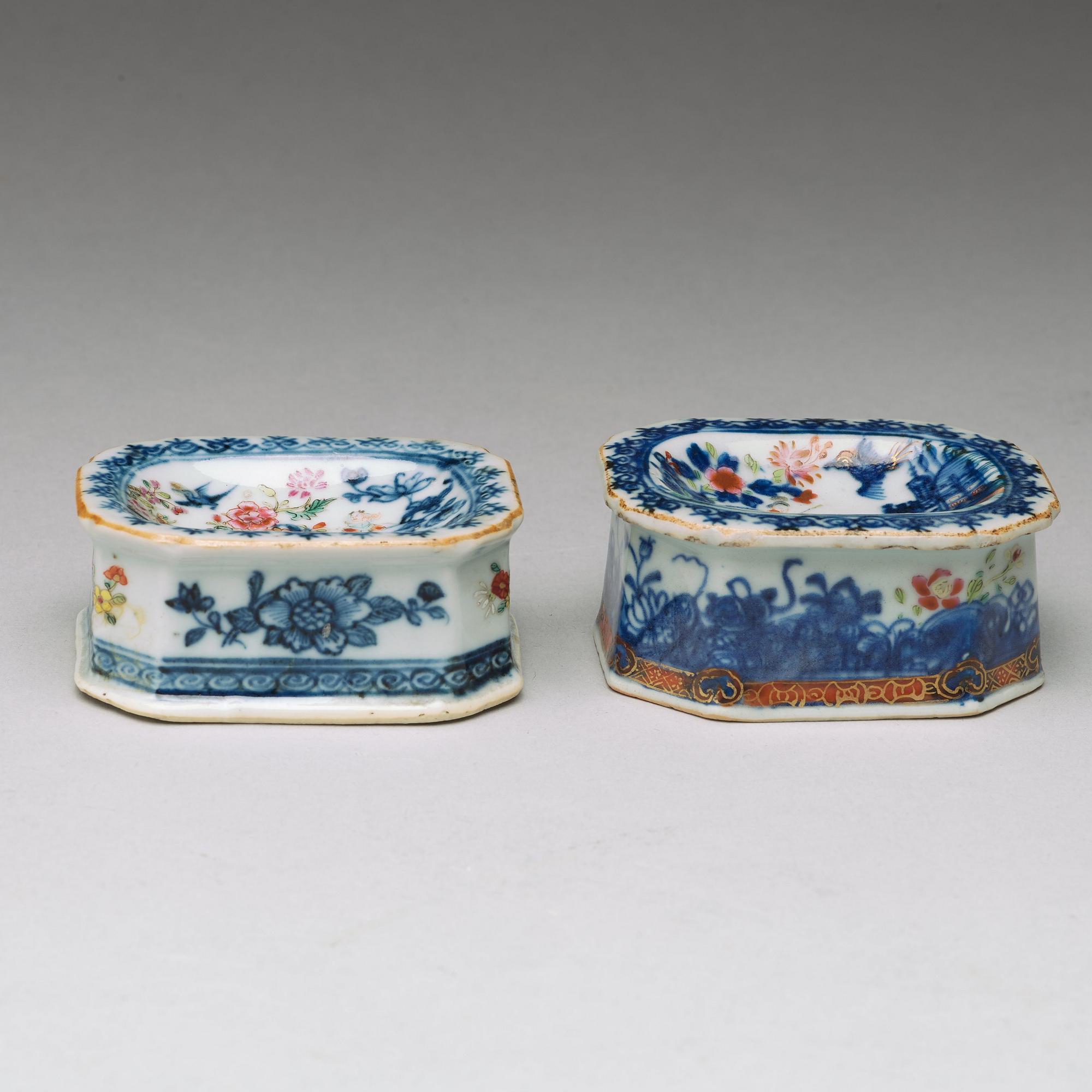A set of two famille rose salts, Qing dynasty, Qianlong (1736-95).