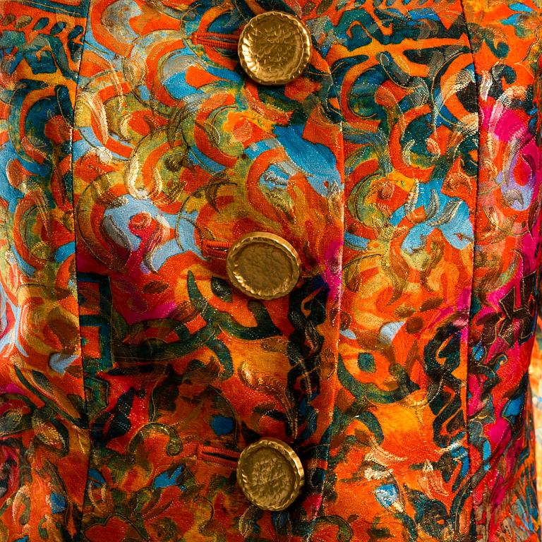 KAVAJ, Yves Saint Laurent.