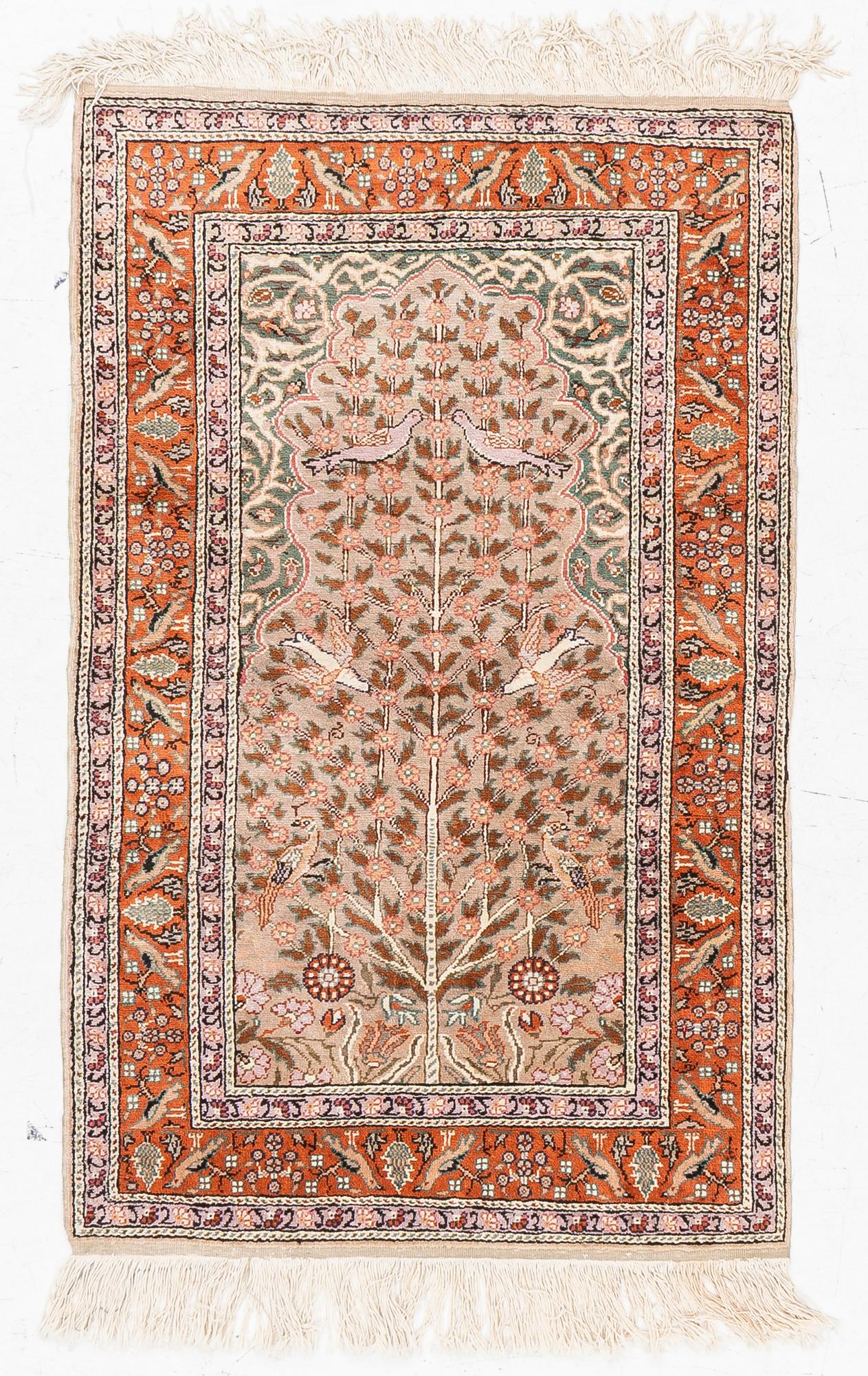 An oriental rug, c. 135 x 85 cm.