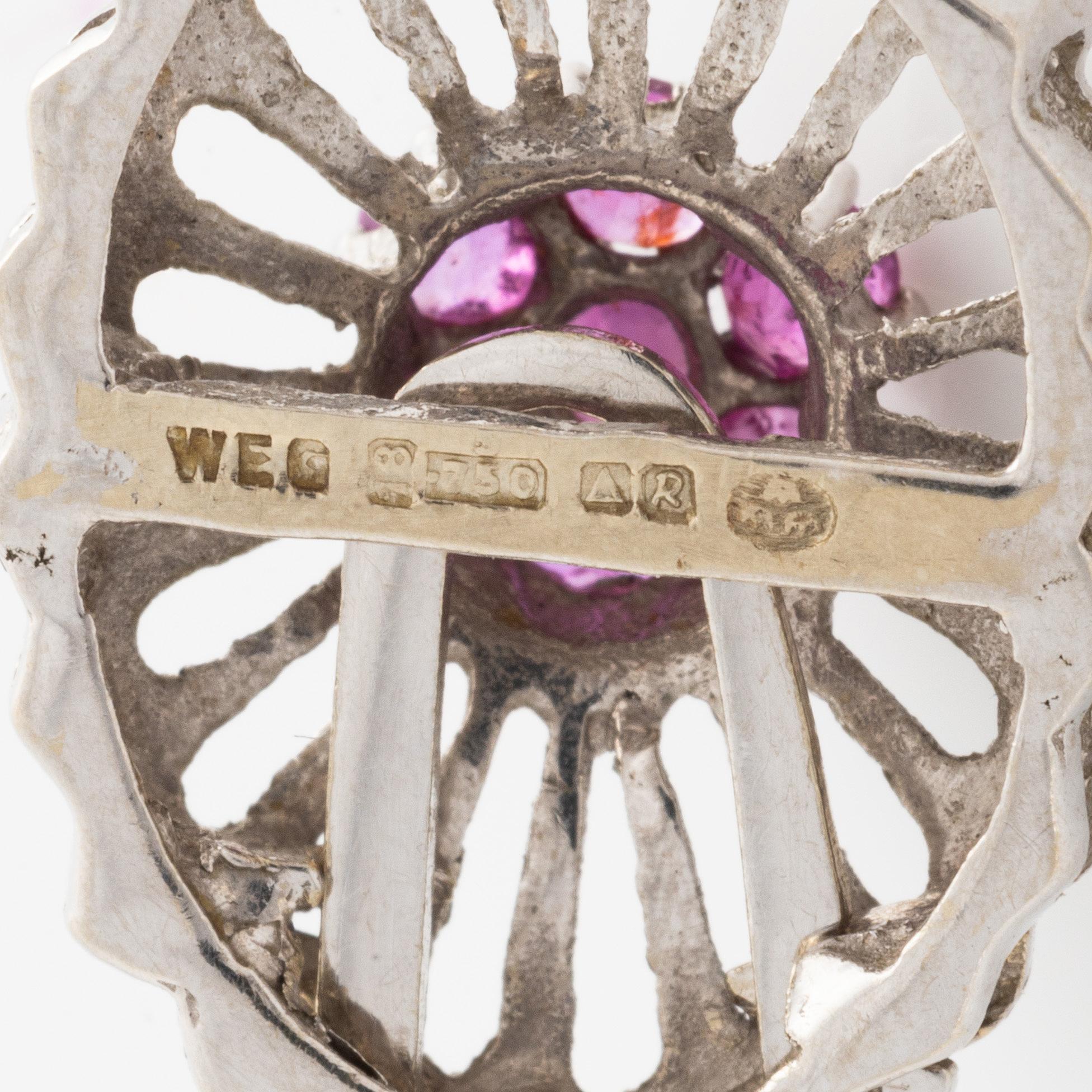 Pearl necklace, with cultured saltwater pearls, clasp in 18K white gold with pink sapphires.