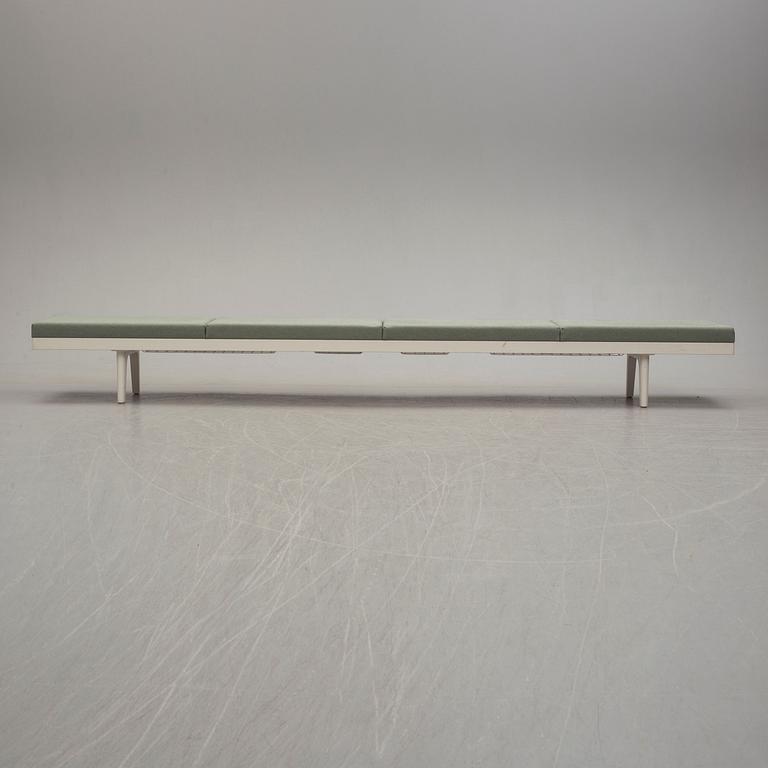 WERNER AISSLINGER, bänk, "Level 34", för Vitra, formgivet 2004.