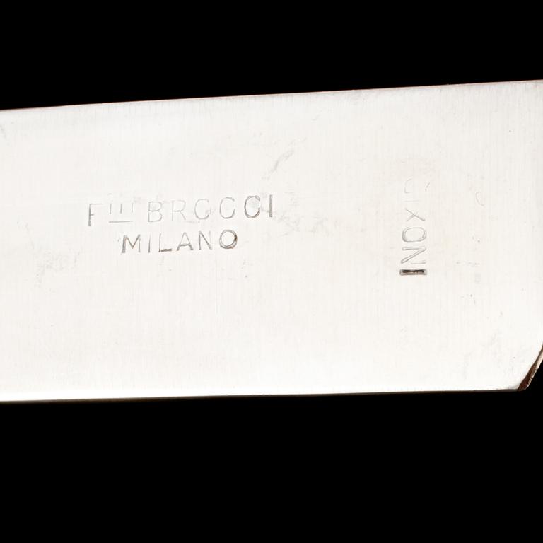 BESTICKUPPSTÄTTNING, 331 delar, låghaltigt silver, Bruggi,  omkring 1900. Total vikt ca 20955 g.
