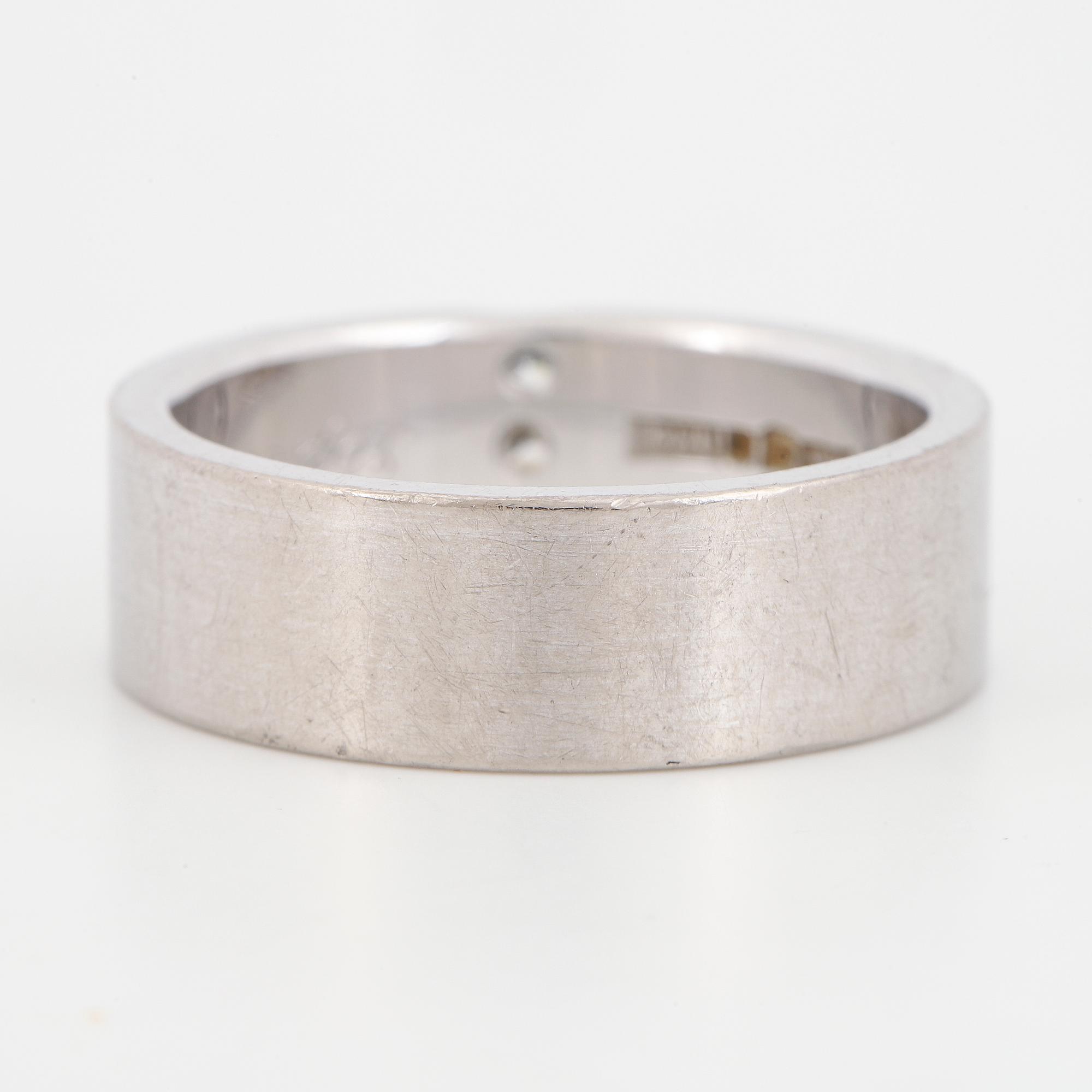 Modified brilliant-cut diamond ring.