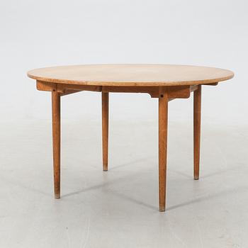 Hans J Wegner, matbord, modell CH 339, Andr Tuck Danmark.